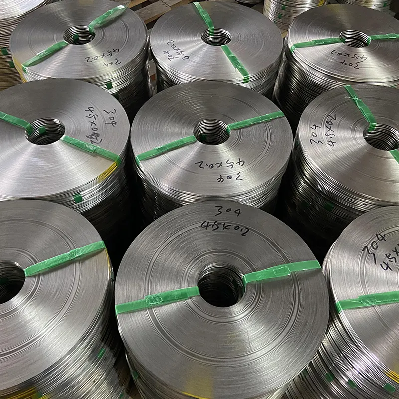 Chine Fabrication de bande métallique en acier inoxydable en forme de V Matériau de joints pour joint enroulé en spirale