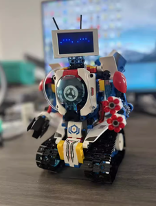 Robot de deformación eléctrica para niños, ensamblaje DIY, rompecabezas, bloques de construcción, programación, juegos de iluminación, Material plástico incluido