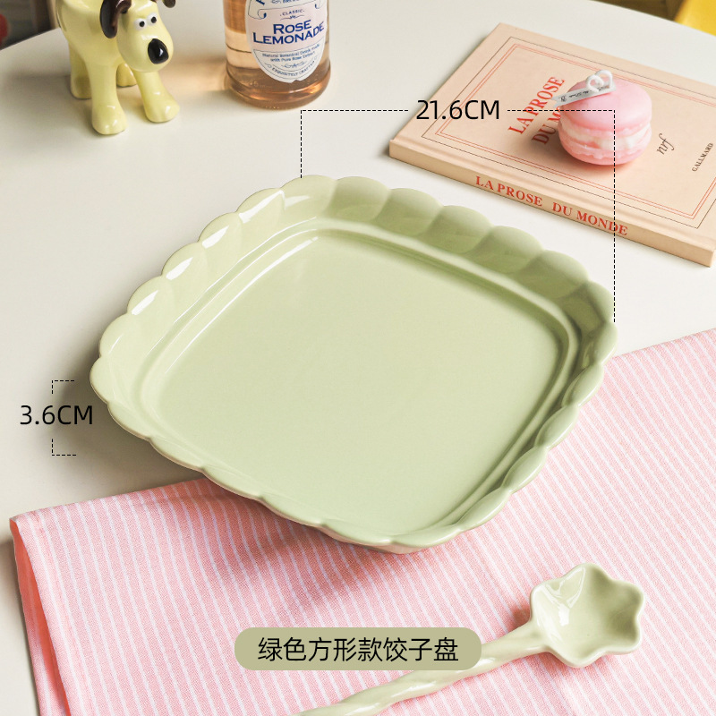 Square lace plate (single plate) -- Spring bud green