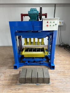 Vendita calda di blocchi di cemento 4-40 macchinari per la fabbricazione di mattoni in Ghana macchina per la produzione di blocchi di cemento
