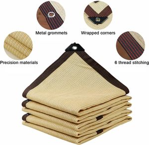 Beige Sonnenschutz netz, ein dekoratives Sonnenschutz netz für Gärten und Innenhöfe, mit aus gezeichnetem Sonnenschutz effekt.