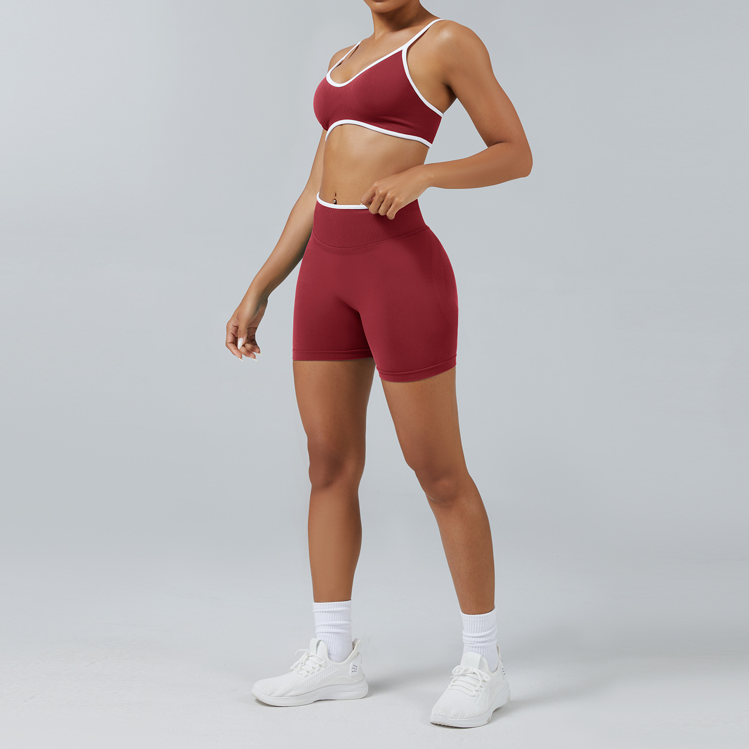 Reggiseno + rosso ciliegia corto