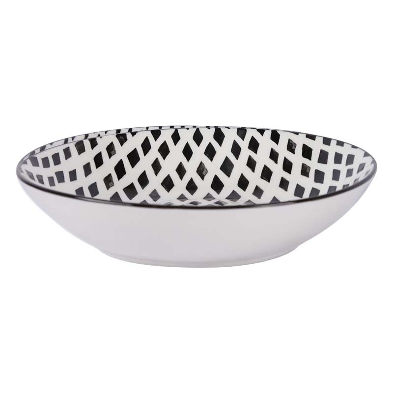 Plato pequeño blanco para sopa