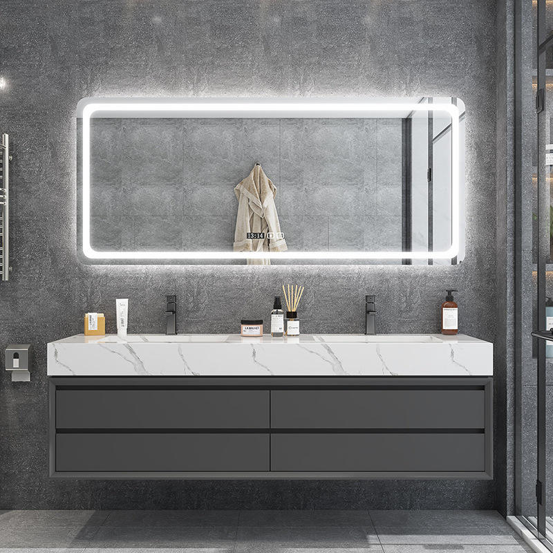 สีเทาเข้ม