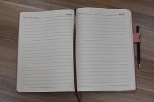 Phong Cách Châu Âu Retro Khóa Nhật Ký Cuốn Sách Đơn Giản Có Thể Clip Bút Bìa Cứng Nhật Ký In Da Máy Tính Xách Tay - Product Image 6