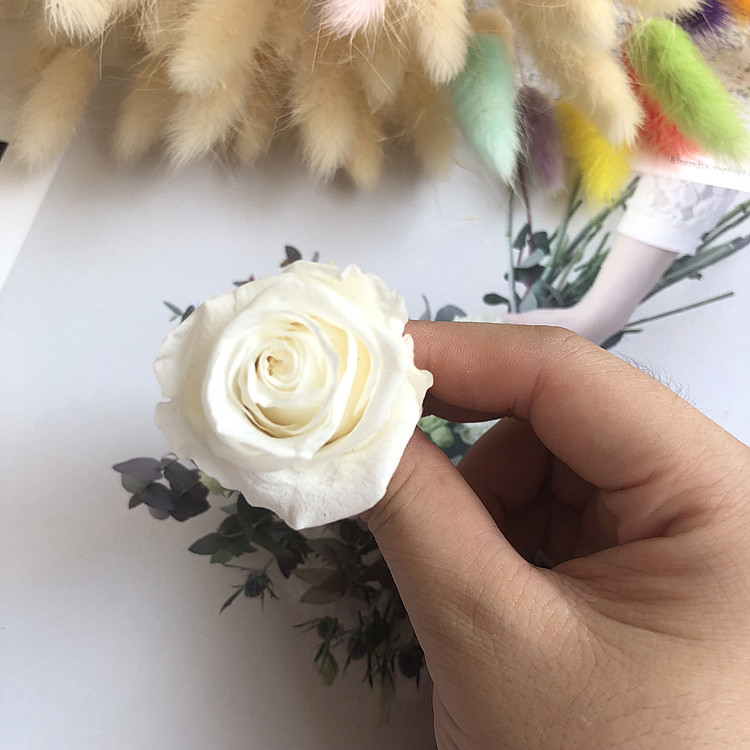 Rose blanche 3-4 cm