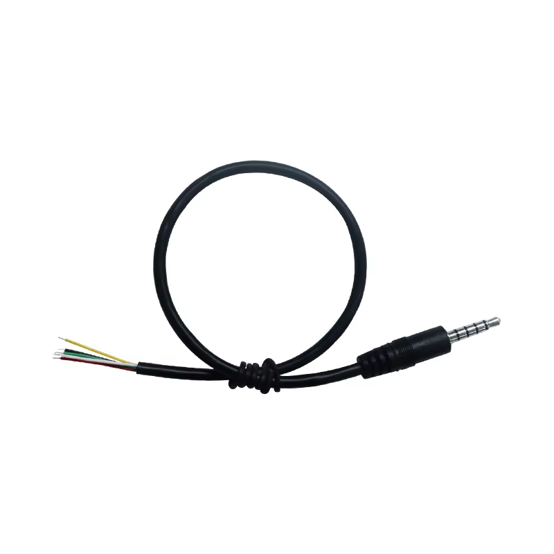 Cable de audio macho negro de 5 núcleos
