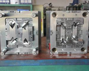 Customized Plastic <strong>Moulds</strong> for <strong>Auto</strong> Parts Durable and Specific to Individual Vehicle Needs Small MOQ Available - Product Image 3