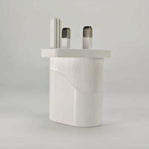 Powerful US <strong>Charger</strong> With Fast Charging Technology Sleek Design Ideal for Efficient Charging of All Qi-Compatible Devices - Product Image 4