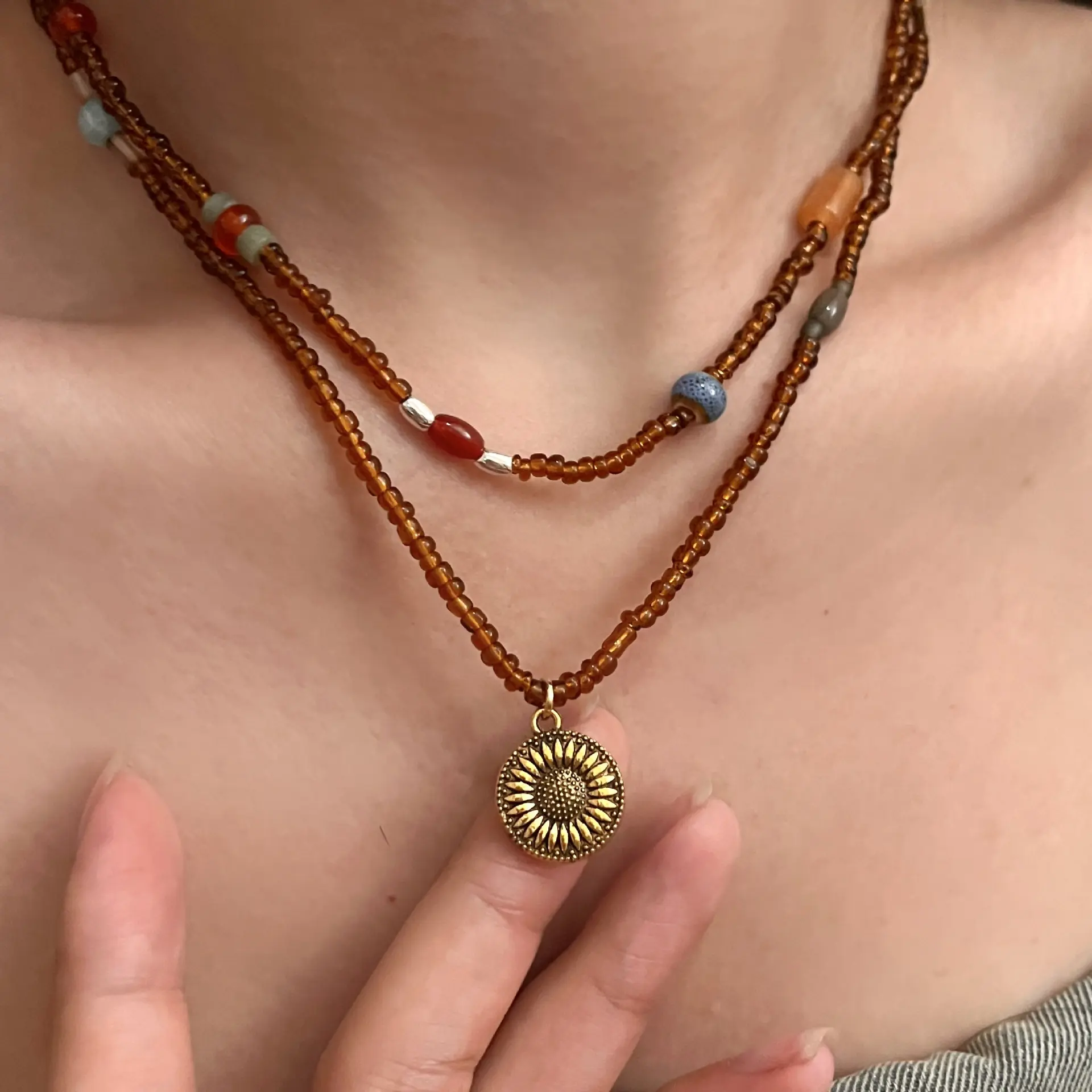 Koreanische personal isierte Kragen kette Vintage Metall Sonnenblume Naturstein Perlen Halskette Mode Damen schmuck