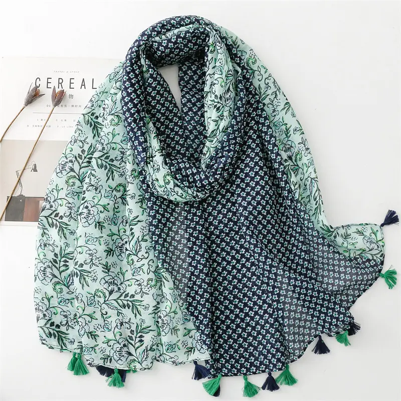 卸売新ファッションイスラム教徒女性ショールフローラルビスコースプリントヒジャーブファンシーソフトコットンタッセルスカーフ