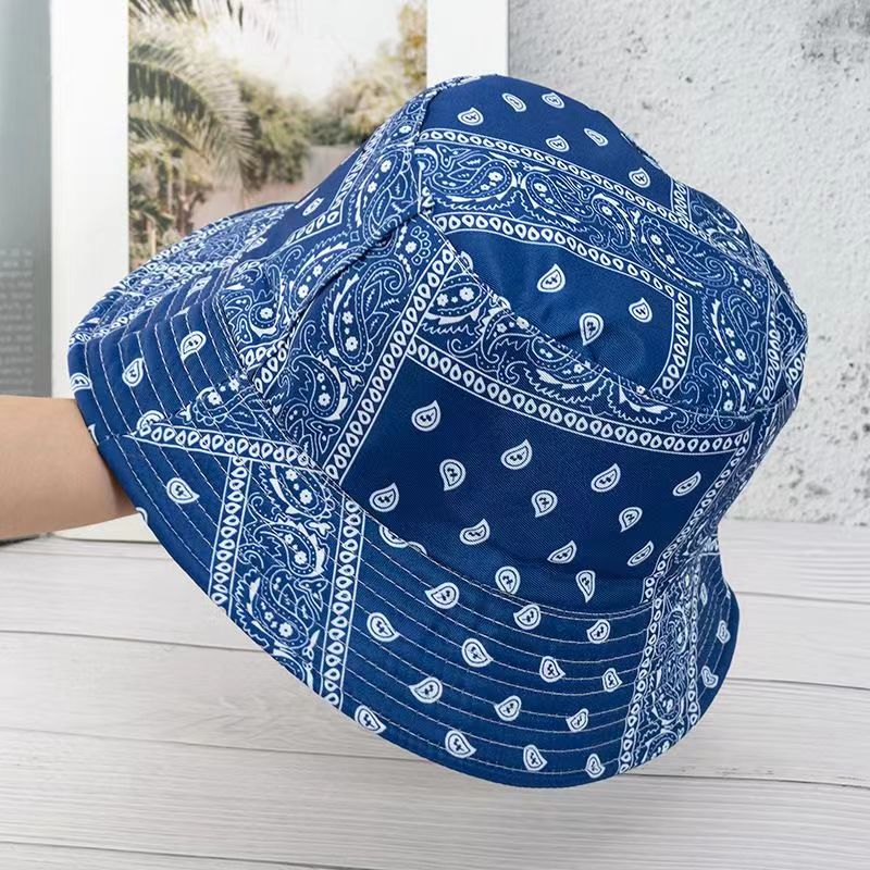 Chapeau bleu marine