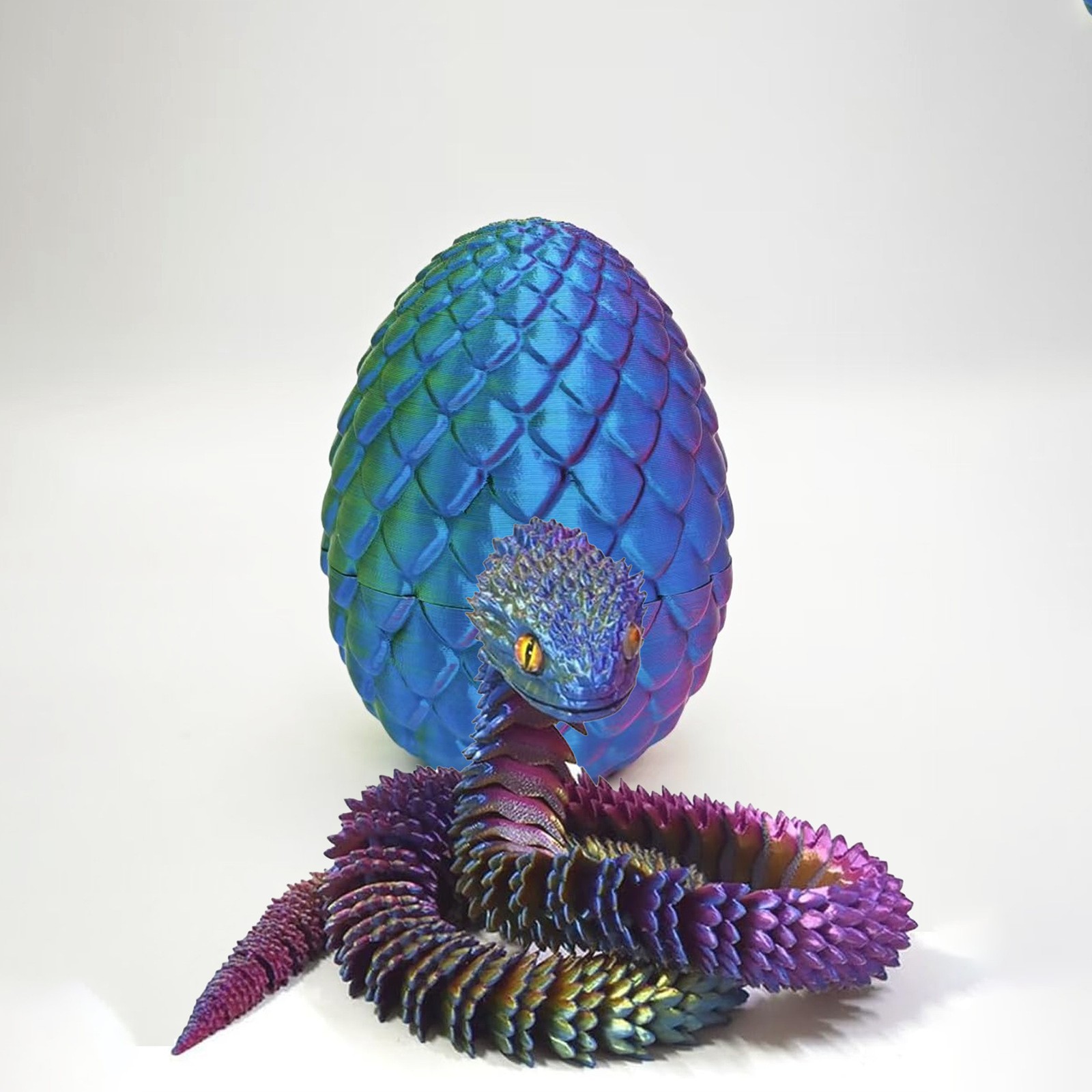 Oeuf de 85 cm, serpent de 30 cm
