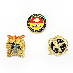 Nhà Sản Xuất Tùy Chỉnh Kim Loại Mạ Vàng Uae Chính Trị Nút Huy Hiệu Tùy Chỉnh Thiết Kế Tôn Giáo Men Pin Huy Hiệu - Product Image 4