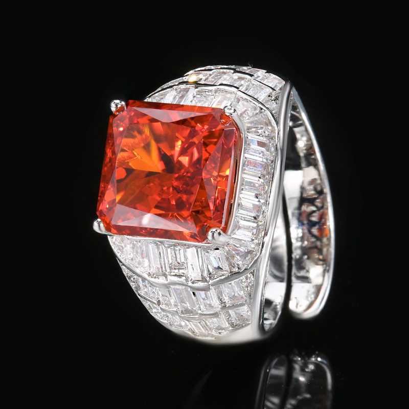 Bague rouge chinoise taille ouverte coupe fleur de glace