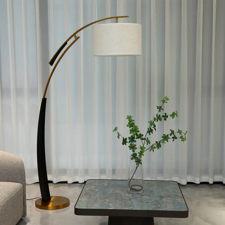 2022 luce lusso originalità postmoderna elegante nord europa soggiorno divano studio Design semplice lampada da terra in piedi-