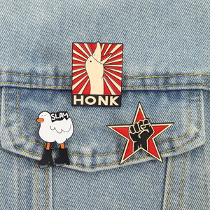 Punk Rock ban nhạc nắm tay màu đen men Pin sáng tạo slay honk ngỗng Trâm quần áo ve áo huy hiệu đồ trang sức vui Quà Tặng bán buôn - Product Image 1