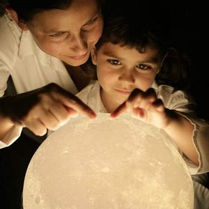 Modern 3D baskı ay lambası dize ışık <span class=keywords><strong>LED</strong></span> gece lambası plastik dekoratif masa lambası dokunmatik kontrol 1-Year yatak odası