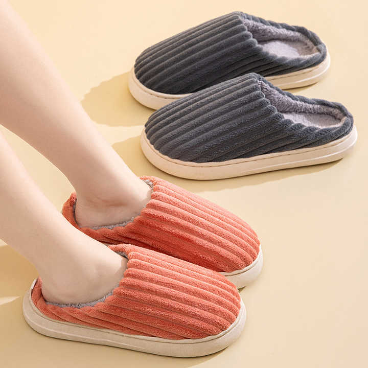 Großhandel Indoor Slip On Pelz Hausschuhe Schuhe Hersteller Komfortable Soft Home House Frauen Männer Warme Winter Hausschuhe
