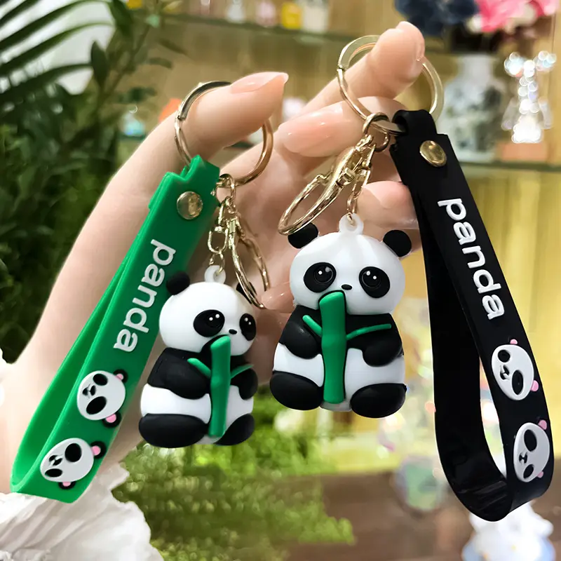 Lindo bambú sosteniendo osito llavero 3D PVC encantador Kawaii bolsa muñeca colgante bambú Panda llavero