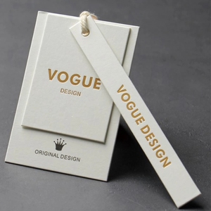 La Etiqueta de oscilación de ropa personalizada de alta calidad imprimió su propio logotipo etiquetas de ropa de cartón etiqueta colgante reciclada con cuerda - Product Image 2