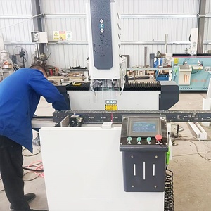 Eficiente máquina de perforación y fresado CNC de perfil de aluminio para Maquinaria industrial de a la venta - Product Image 2
