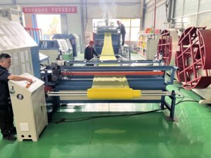 Nueva línea de producción para protección de vegetación verde Huerto PE Plástico Anti Bird Netting Mesh Making Machine para jardín - Product Image 4