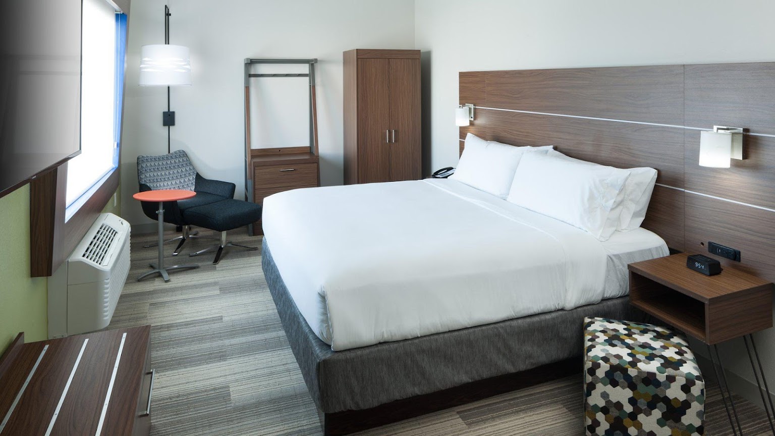 Alojamiento cercanos Holiday Inn Express-King