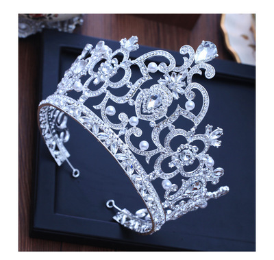 Large crown-silver with white diamonds