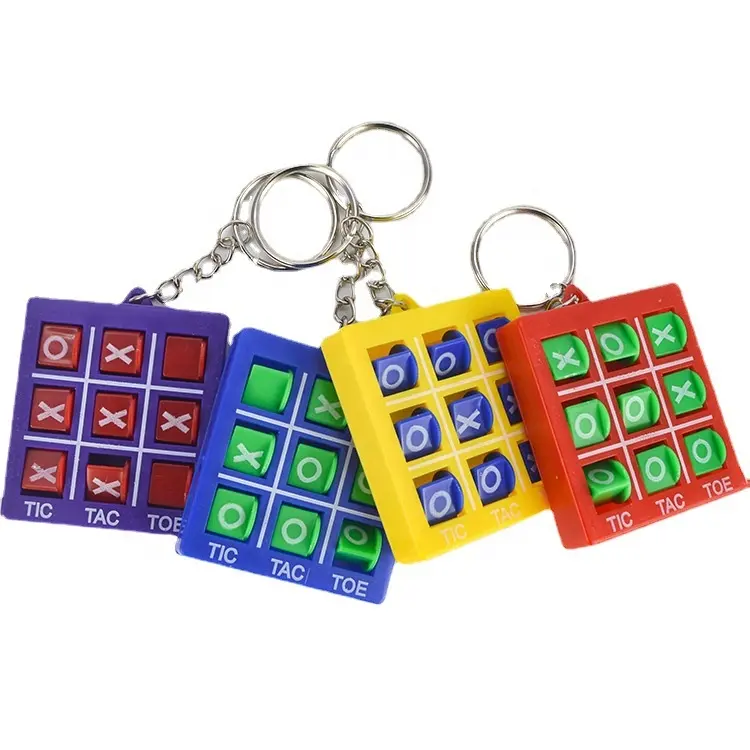 Sortie d'usine jeu d'échecs ensemble Tictactoe porte-clés Tic Tac Toe porte-clés jouer amusant jeu de société jouets éducatifs pour enfants