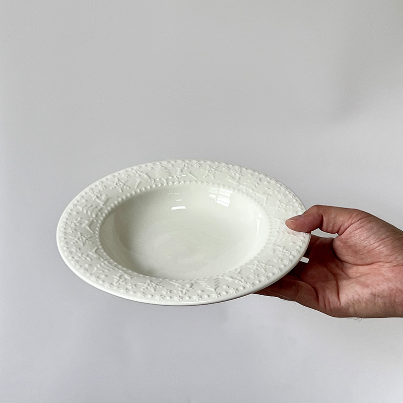 8.75 inches Christmas soup plate