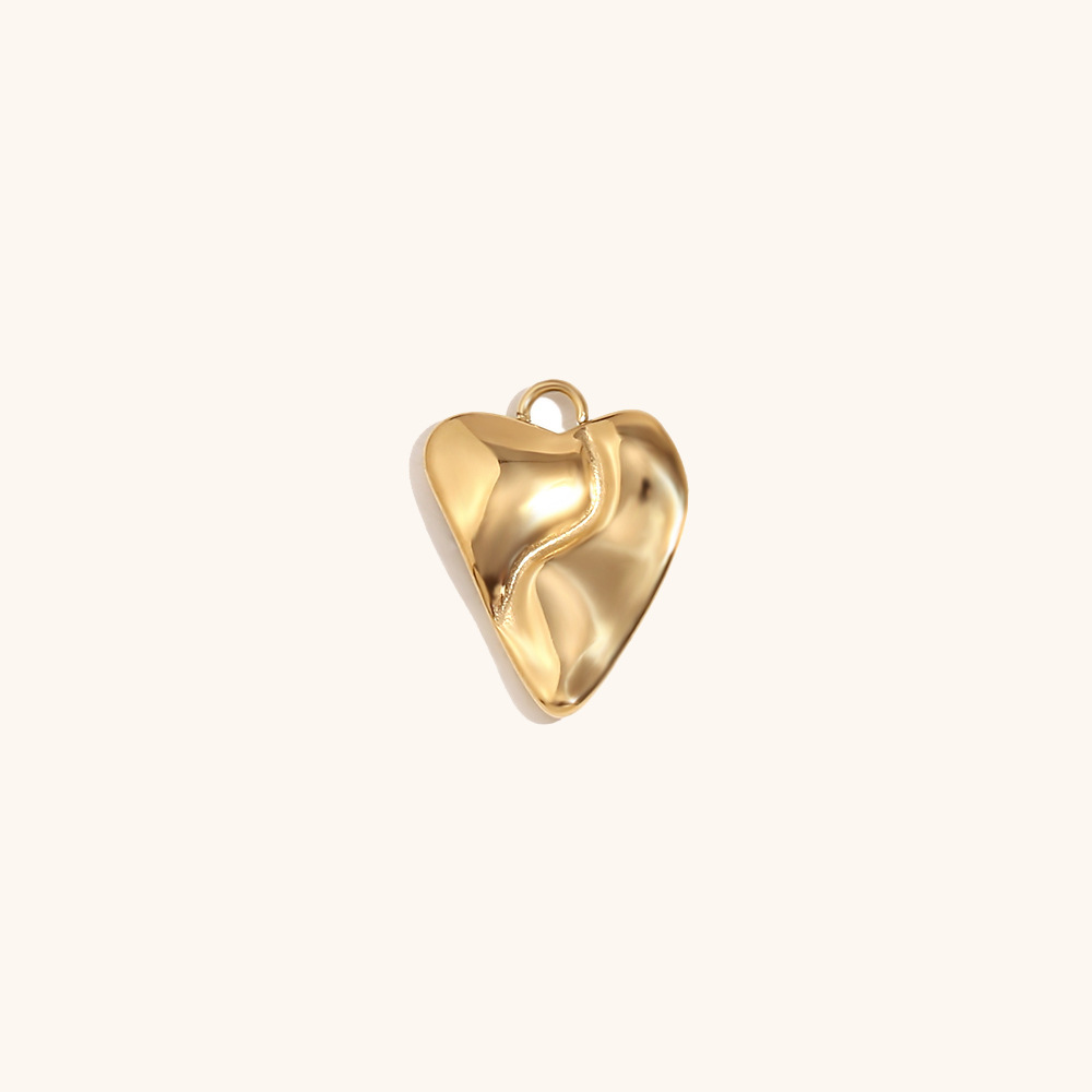 Three-dimensional love pendant-gold