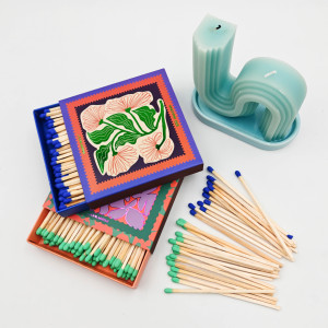High Quality Wood <strong>Matches</strong> in <strong>Color</strong>-Matched Carton Packaging Easy to Light - Product Image 1