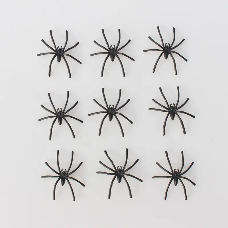 Ragni di plastica realistici Spider Toy decorazioni di Halloween ragni finti neri di piccole dimensioni puntelli di scherzo di Halloween per Halloween