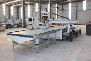 Máquina do <span class=keywords><strong>router</strong></span> do <span class=keywords><strong>CNC</strong></span> do ATC do <span class=keywords><strong>AXIS</strong></span> <span class=keywords><strong>4</strong></span> da máquina do assentamento Máquina do <span class=keywords><strong>router</strong></span> do <span class=keywords><strong>CNC</strong></span> com sistema automático da carga e do descarregamento M-shine