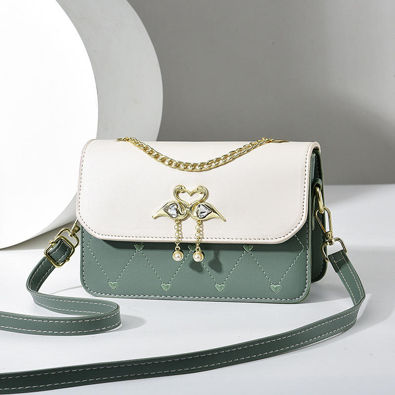 สีเขียว