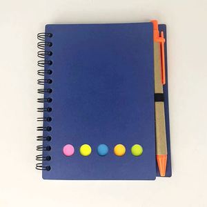 Benutzer definiertes Logo Haft notizen Kraft papier abdeckung Mini-Notizbuch Notiz blöcke mit Stift - Product Image 4