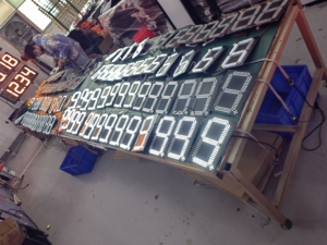 8.889/10 7 segmenti PCB design RF remote wireless LED gas price sign - Product Image 2