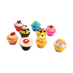 Bán Buôn <span class=keywords><strong>Mini</strong></span> Dễ Thương Đầy Màu Sắc Giáng Sinh <span class=keywords><strong>Cupcake</strong></span> <span class=keywords><strong>Lip</strong></span> Balm <span class=keywords><strong>Container</strong></span> - Product Image 1