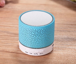 Fábrica Atacado Sem Fio Mini <span class=keywords><strong>Speaker</strong></span> Burst Crack Flash Light Bom Ruído Cancelando Viagem Ao Ar Livre Alto-falantes Portáteis