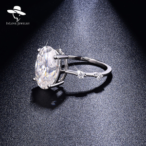 Basit moda güzel takı 4.5 <span class=keywords><strong>Karat</strong></span> 8*12mm Moissanite S925 gümüş 18K altın yüzük kadınlar için fabrika toptan