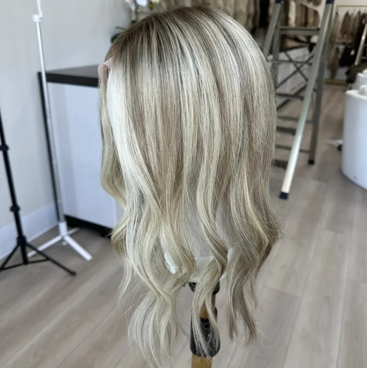 Blond cendré à reflets 8