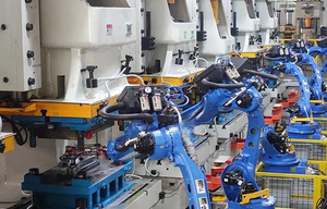 Yaskawa <strong>Robots</strong> Gp50 Press <strong>Handling</strong> Robotic Arms <strong>And</strong> Cnc <strong>Systems</strong> Line Assembly Streamline Production Processes - Product Image 3