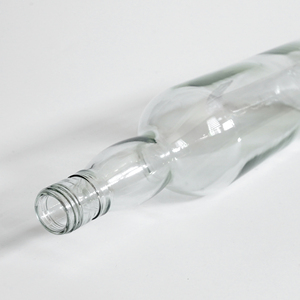 Customized Transparent Beer Glass Bottles with Various Capacities of 650ml 750ml <strong>1L</strong> Customized Large-size Beer Glass Bottles - Product Image 3