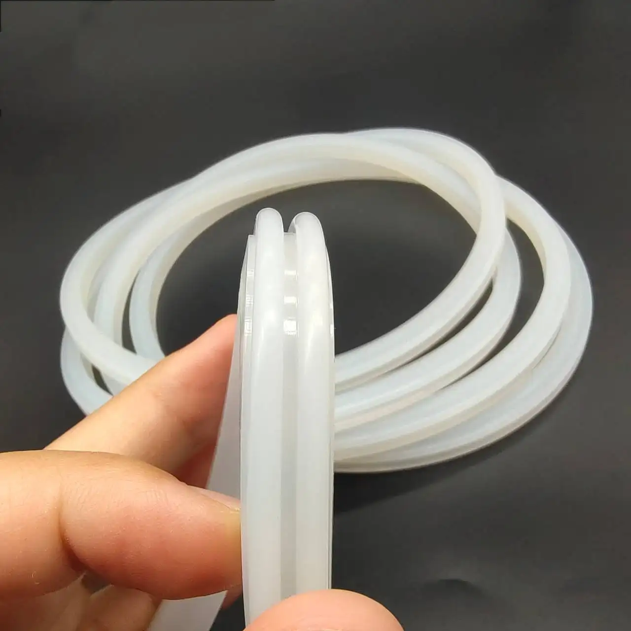 Vendita diretta in fabbrica di parti a forma di gomma con anelli di tenuta in silicone resistenti alle alte temperature