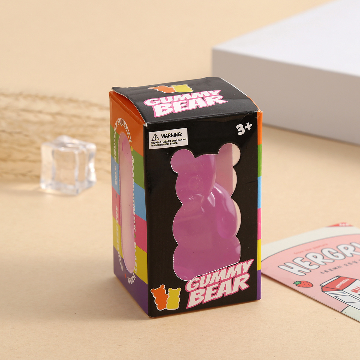 Oso con caja de color de nota única