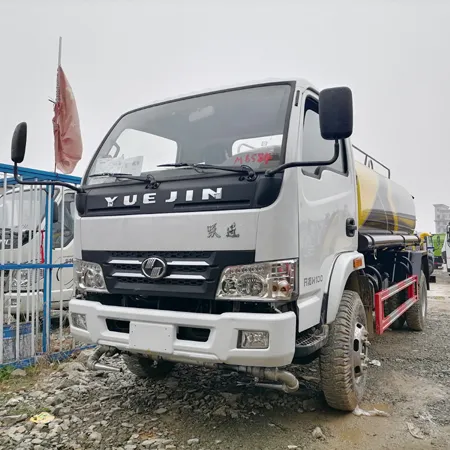 Iveco Yuejin ضوء شاحنة 3000L المياه العربة خزان المياه شاحنة