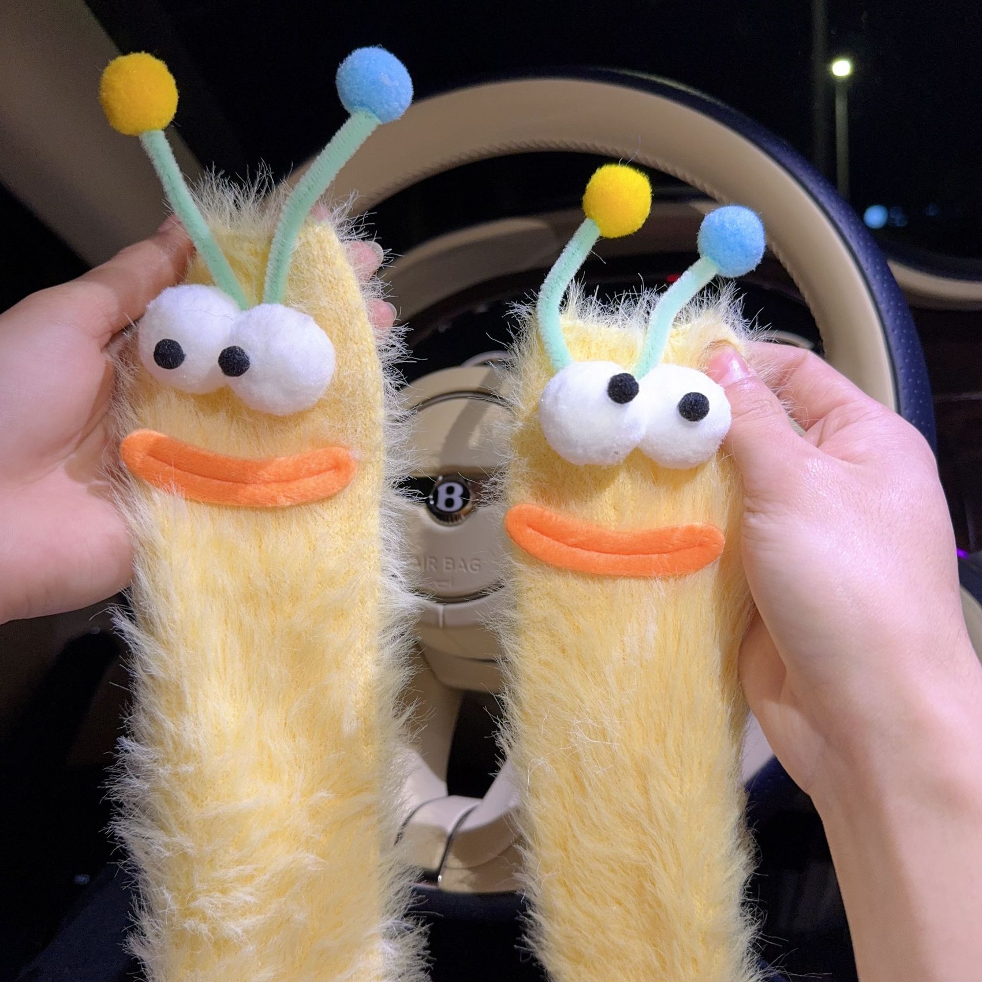 Jaune crème Caterpillar