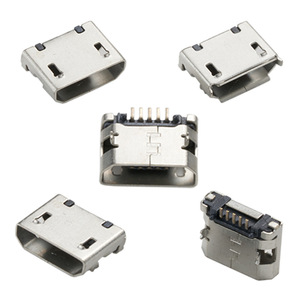 usb2.0插座Micro5P插入前面，并通过支柱连接到5.9毫米铜壳上