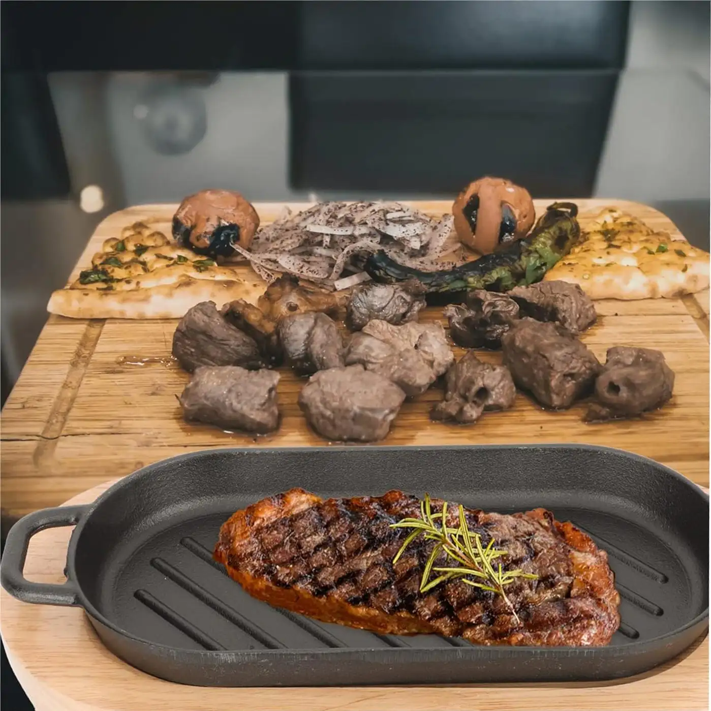 Yeni ürün patlama dökme demir kalbur biftek tencere yapışmaz barbekü sıcak fırın tepsisi
